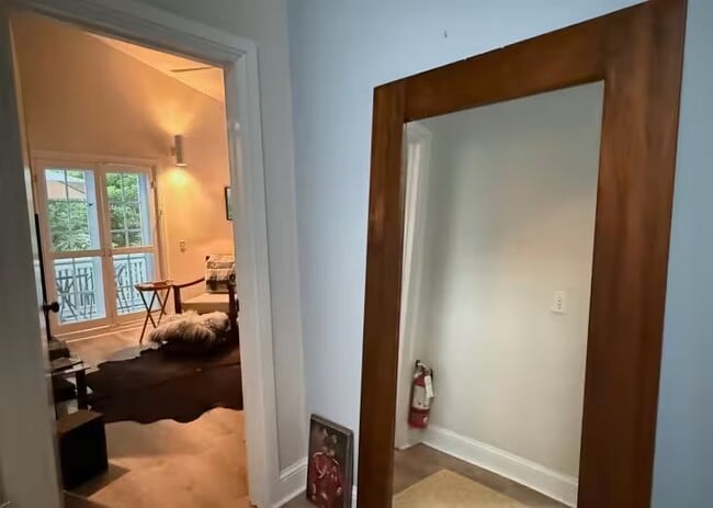 Building Photo - 918 Southard St