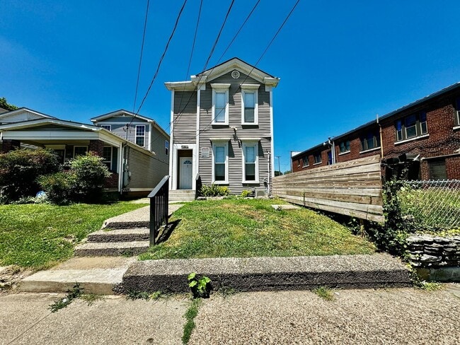 Building Photo - Shelby Park Studio Apartment - $650, Section 8 Welcome