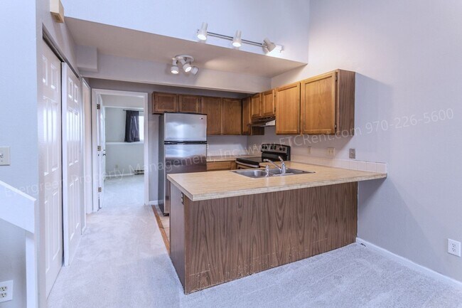 Building Photo - 3565 Windmill Dr