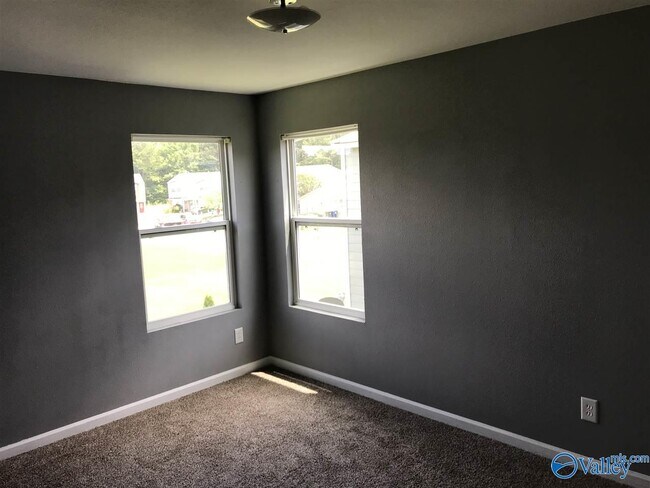 Building Photo - 133 Belle Haven Dr