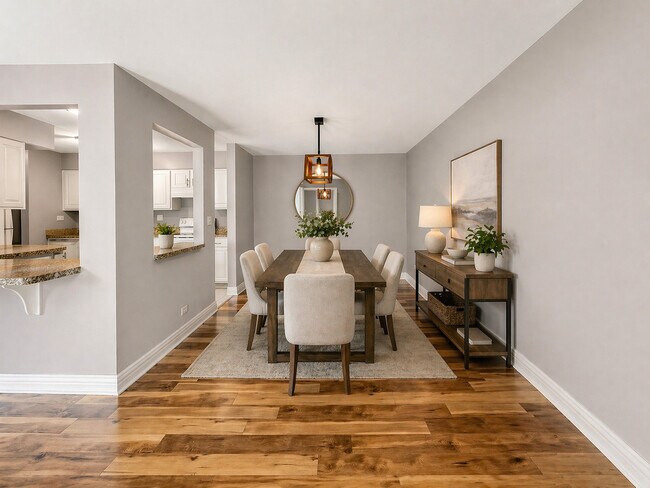 Building Photo - 1615 E Central Rd