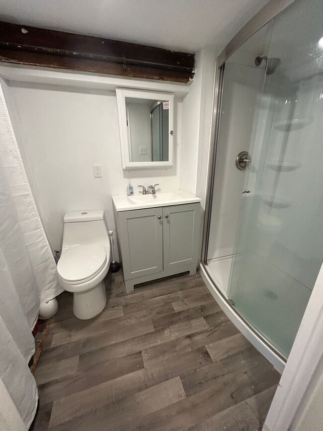 Building Photo - 625 N 16th Ave E