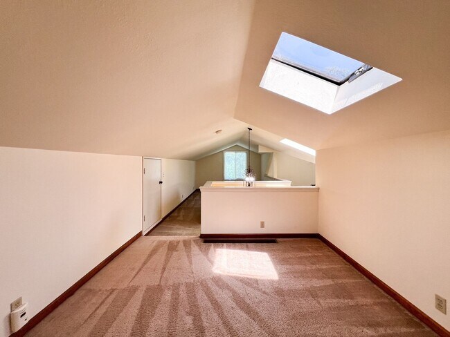 Building Photo - Charming Four Bedroom Home in Napa's Sough...