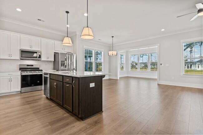 Building Photo - 2034 Comradery Wy