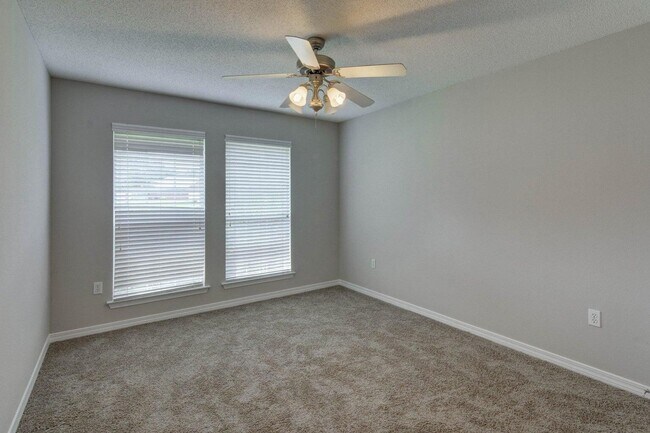 Building Photo - 2664 Shoni Dr