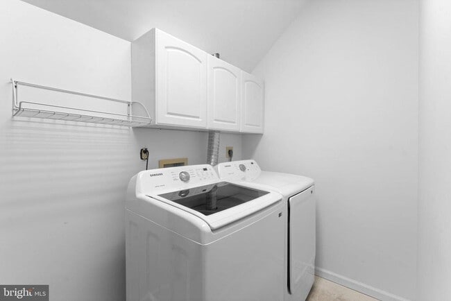 Building Photo - 11433 Heritage Oak Ct