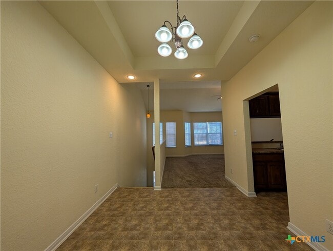 Building Photo - 1270 Hillcrest Dr