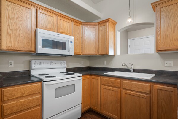 Kitchen - 3585 E Rock Creek Rd #11