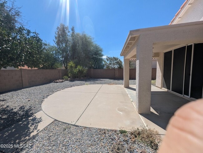 Building Photo - 12122 N Sterling Ave