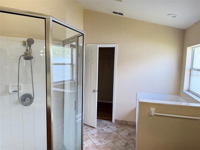 Building Photo - 2509 Balmoral Dr