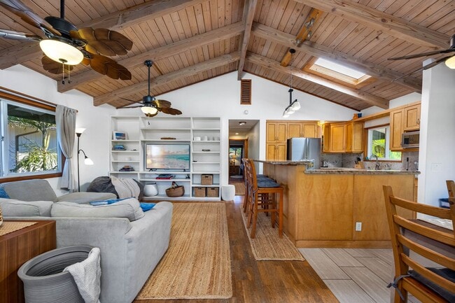 Building Photo - 59-018 Holawa St