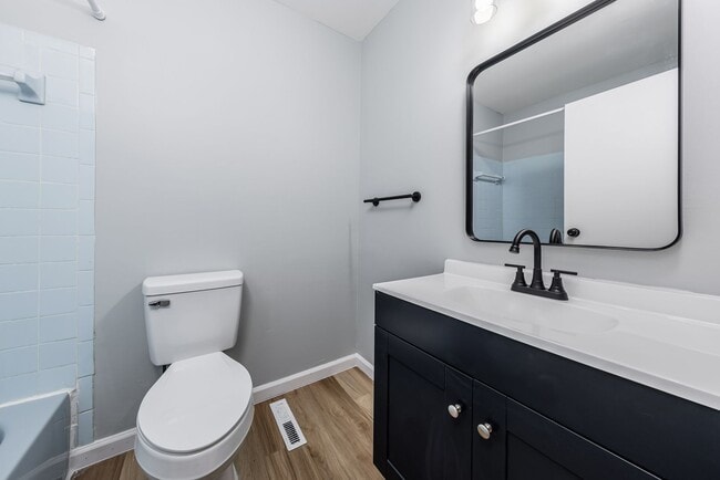 Building Photo - Newly Renovated 3-Bedroom Condo in Lindenwold