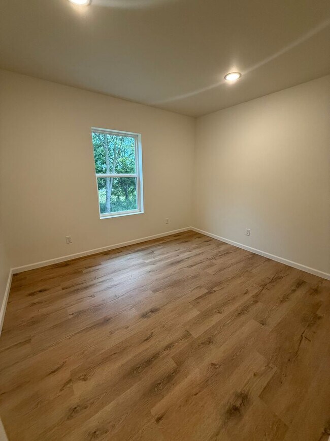 Building Photo - 4626 MO-72