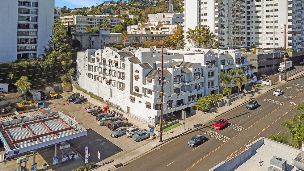 Building Photo - Terraces at La Cienega