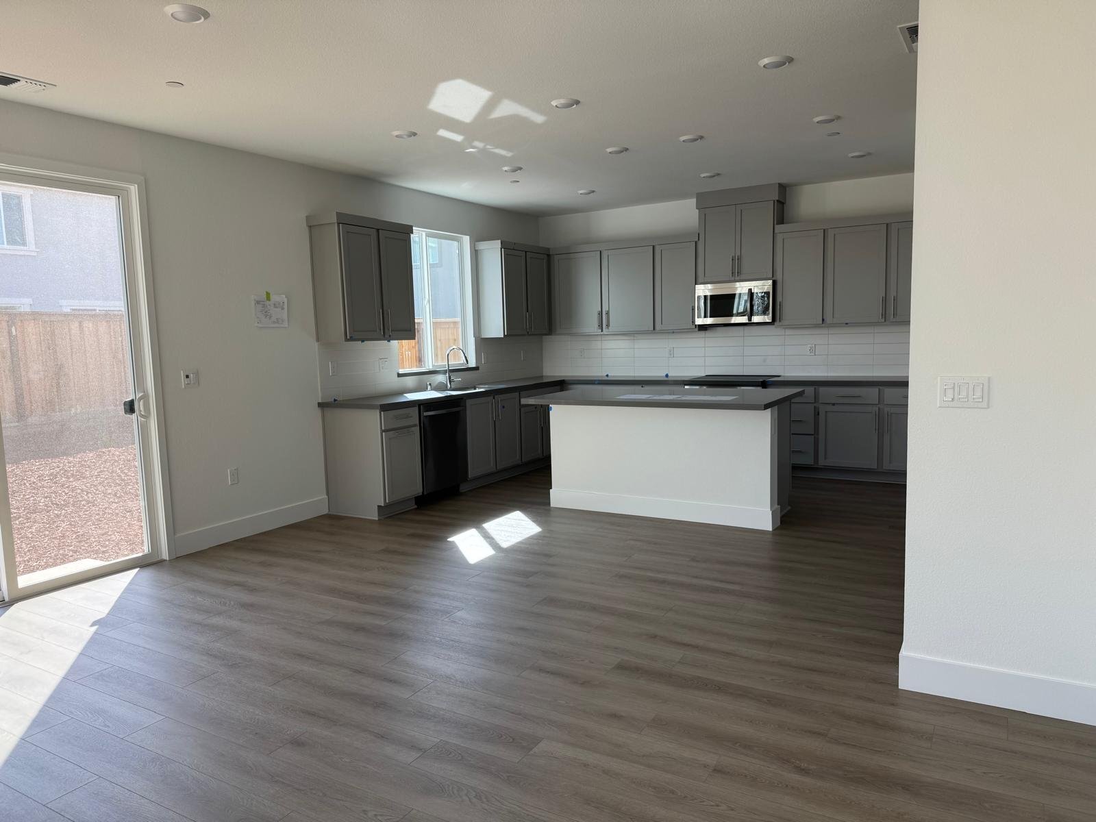 Building Photo - 2836 Wrangell St