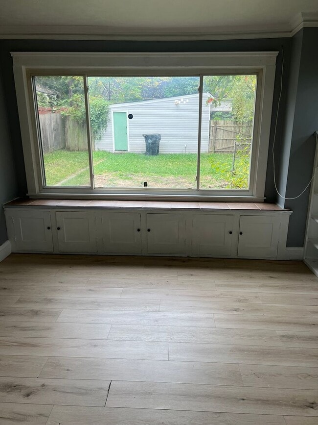 Building Photo - 4 Bedroom Single Family in Cleveland ,Ohio