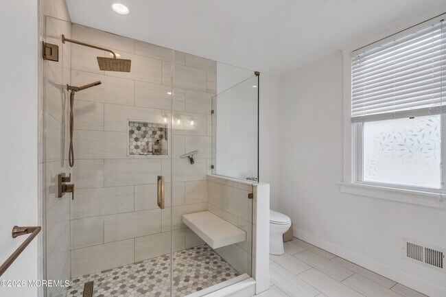 Building Photo - 524 Fisk Ave