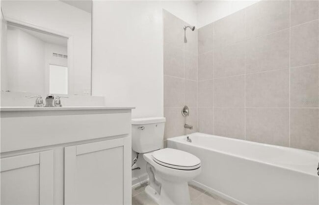 Building Photo - 2865 Pierr St