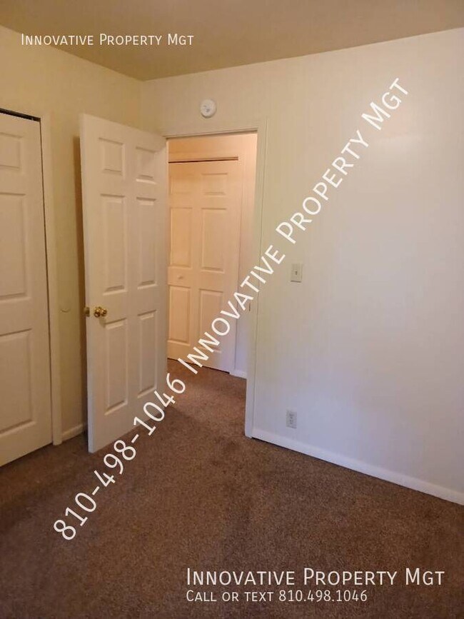 Building Photo - 2829 Plainfield Ave