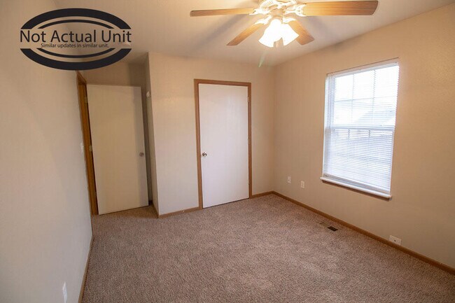 Building Photo - 1505 Native Dancer Ct