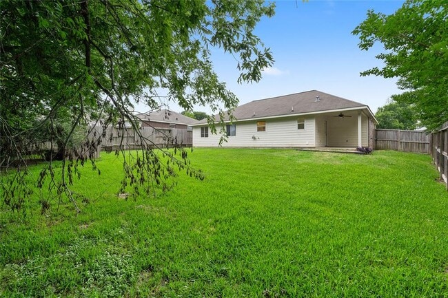 Building Photo - 12502 Hackberry Dr