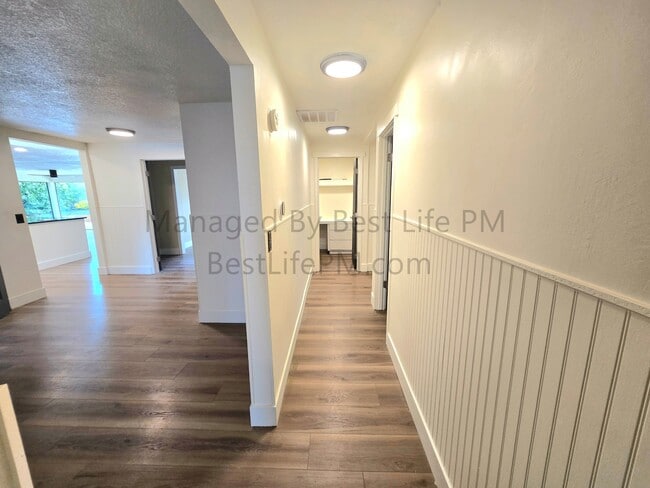 Building Photo - 150 Narain Ct