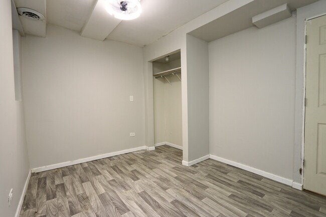 Building Photo - 3408 W Chicago Ave