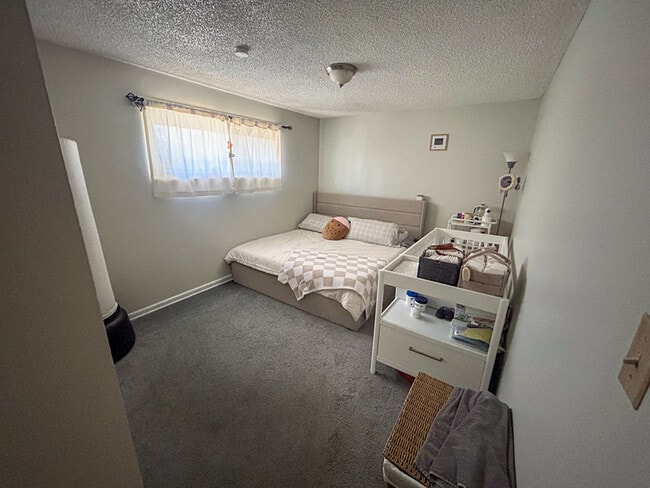 Building Photo - 3685 Ivanhoe St