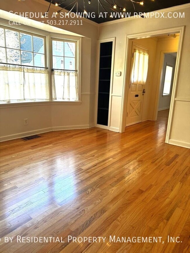 Building Photo - 1938 SW Edgewood Rd