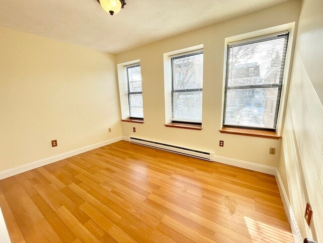 Building Photo - 7 Cypress Rd