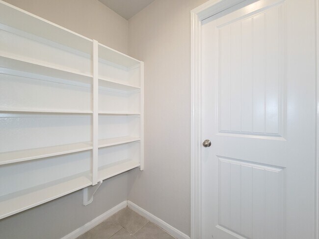Building Photo - 29614 Breakwater Dr