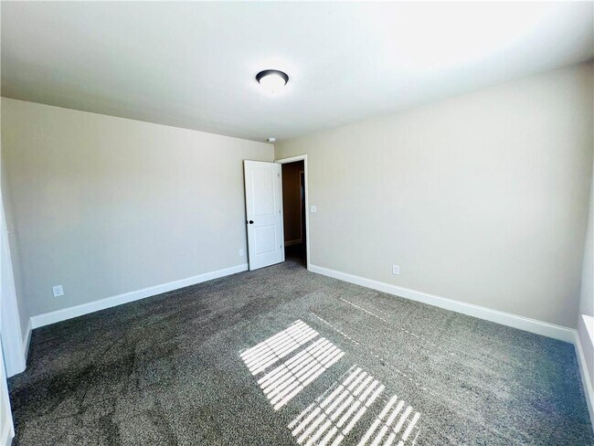 Building Photo - 3728 Southfield Ct