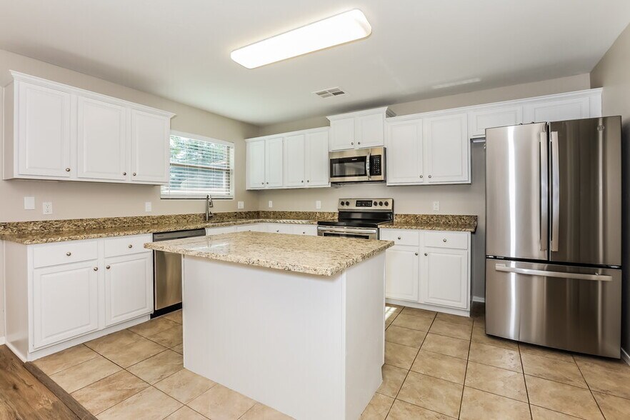 Building Photo - 11197 E Wallflower Ln