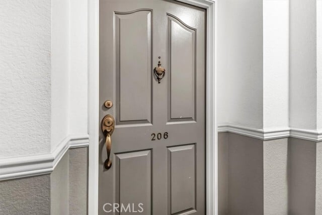 Building Photo - 10650 Kinnard Ave