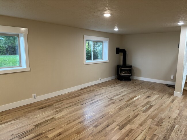 Building Photo - 2220 S 4000 W