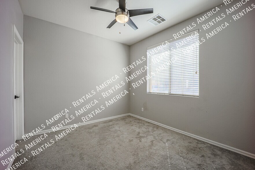 Building Photo - 18830 E Swan Dr