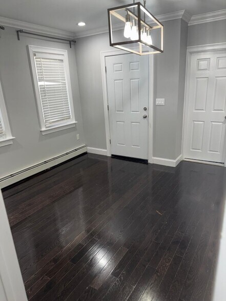 Building Photo - 8 Octavia St