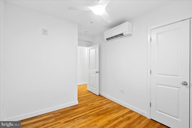 Building Photo - 220 2nd St SE