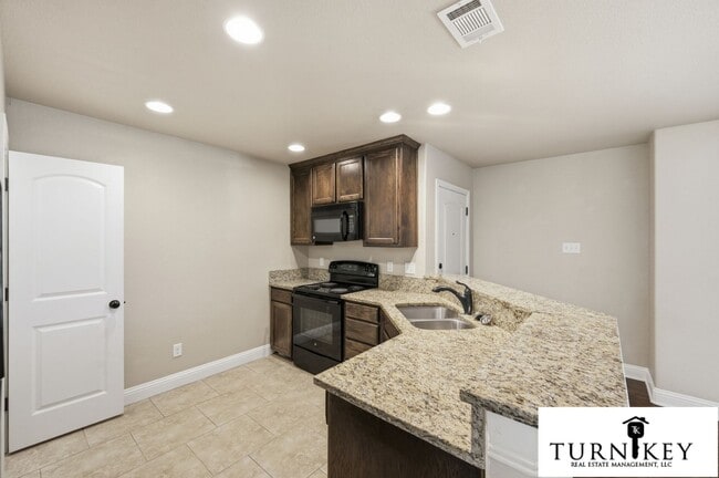 Building Photo - 131 Sunburst Ct