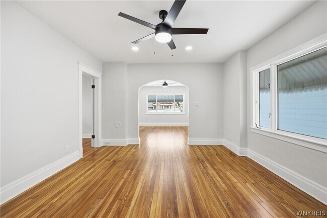 Building Photo - 36 Krakow St