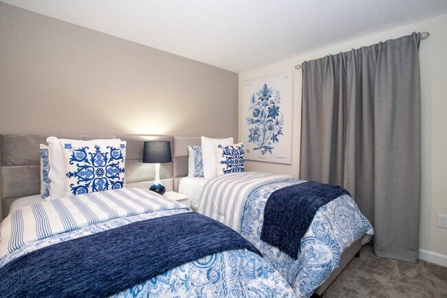 Building Photo - 2713 Bookmark Dr