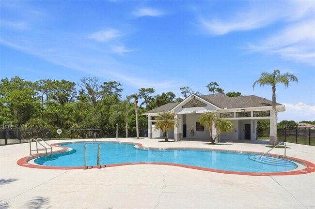 Building Photo - 824 Lake Biscayne Way