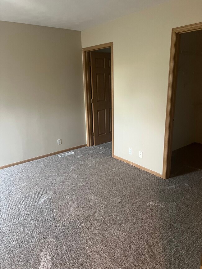 Building Photo - 11913 7 Pine Dr