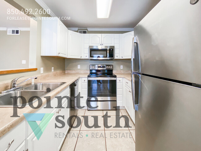 Building Photo - Bayview Terrace off Scenic Hwy!