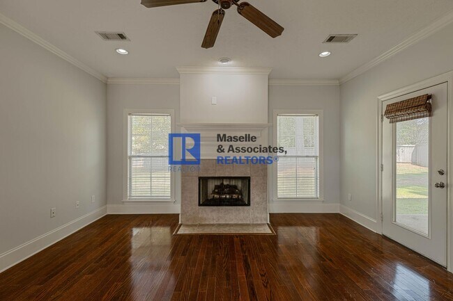 Building Photo - 3 Bed/2 Bath Home in Madison in Devlin Spr...