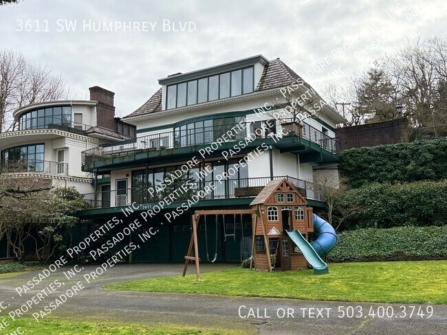 Building Photo - 3611 SW Humphrey Blvd