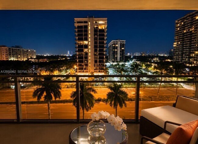Building Photo - 2030 S Ocean Dr