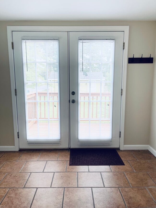 Building Photo - Charming 2-Bedroom Home with Bonus Room on...