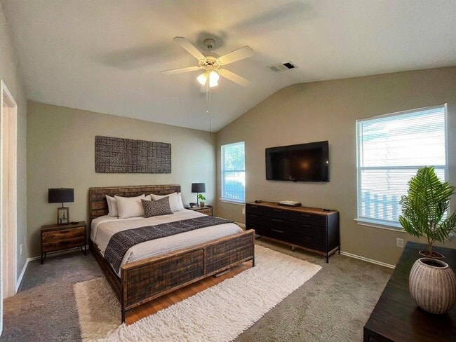 Building Photo - 162 Dressen