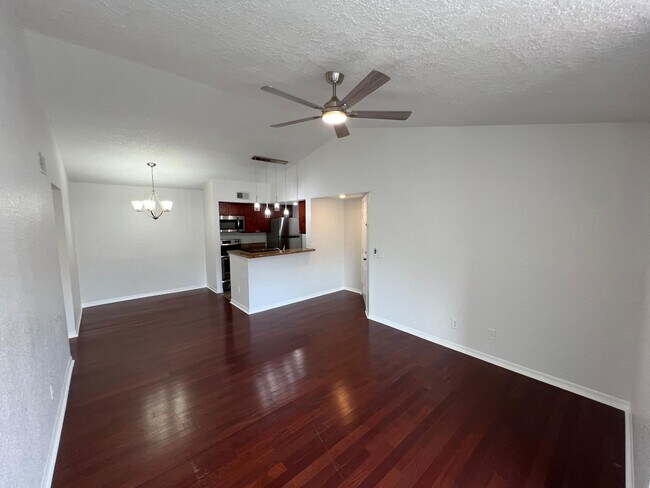 Building Photo - 5168 Conroy Rd